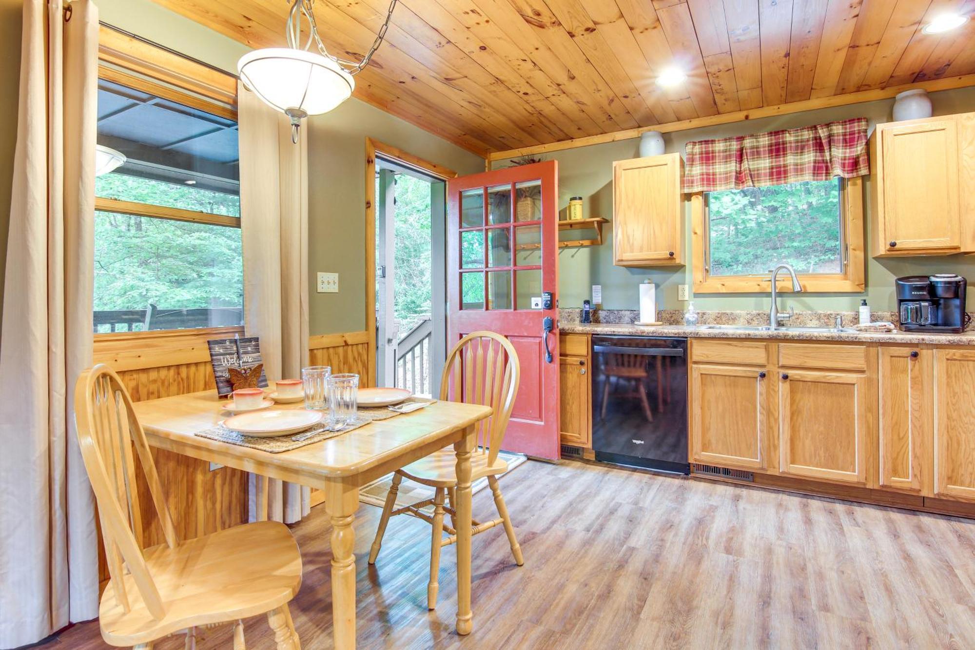 Charming Fox Den Cabin In Whittier With Hot Tub! Exteriér fotografie